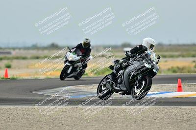 media/Apr-18-2025-TrackDaz (Fri) [[45f5874c44]]/C Group/Session 1 (Turn 7)/